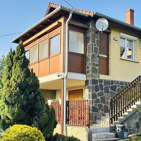 Panoráma Apartmanház Sárvár Exterior foto