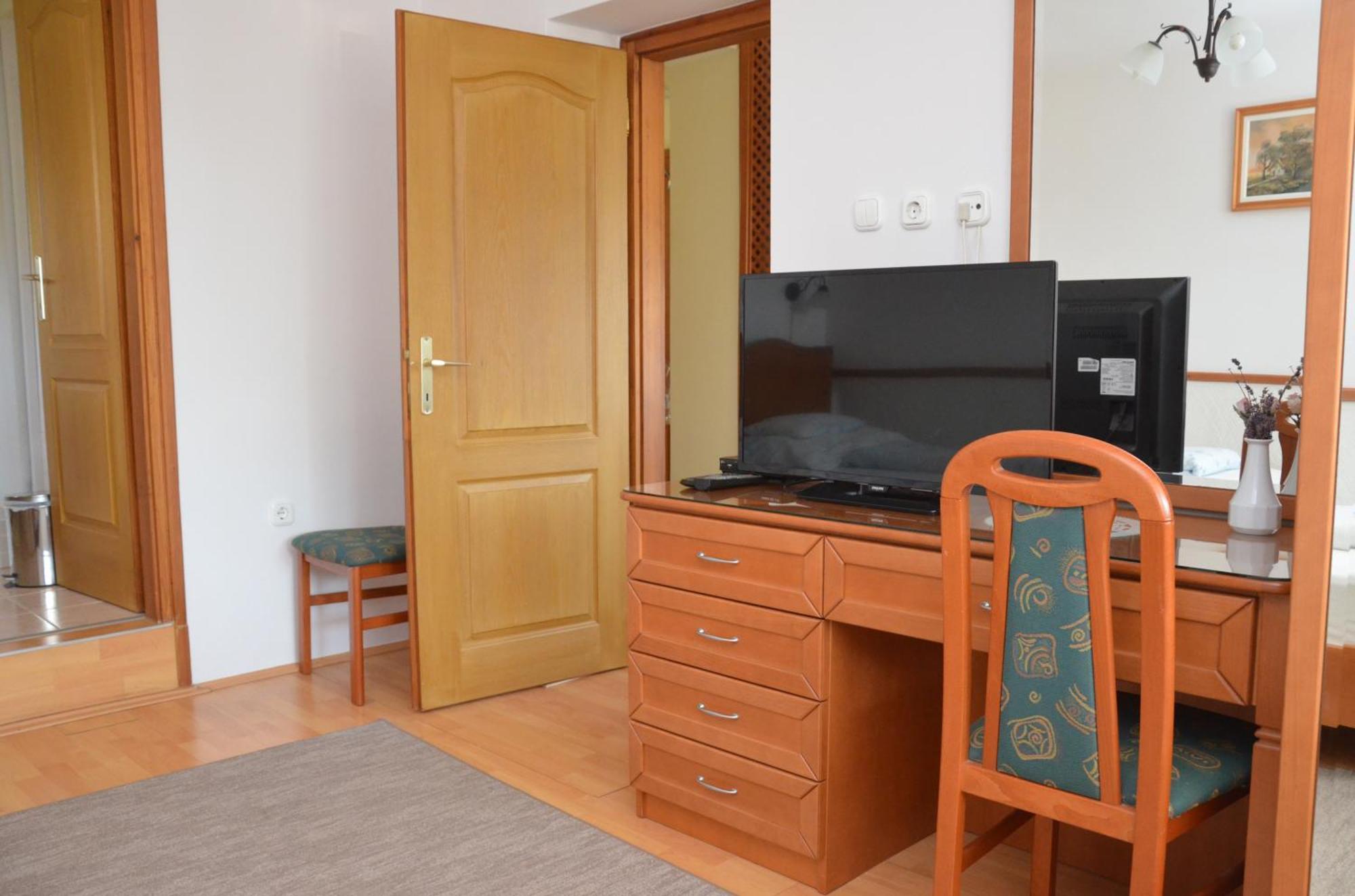 Panoráma Apartmanház Sárvár Exterior foto
